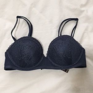 Victoria’s Secret very sexy size 32b